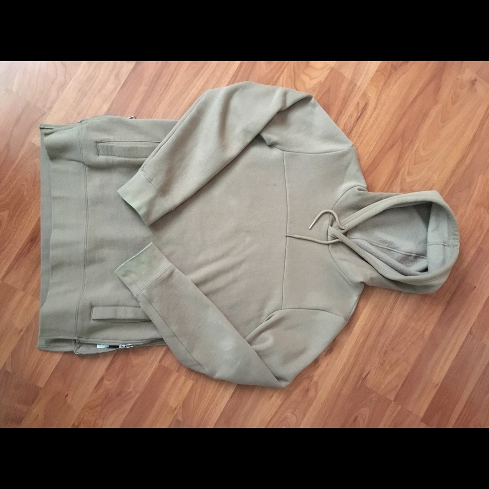 PacSun Pullover Hoodie